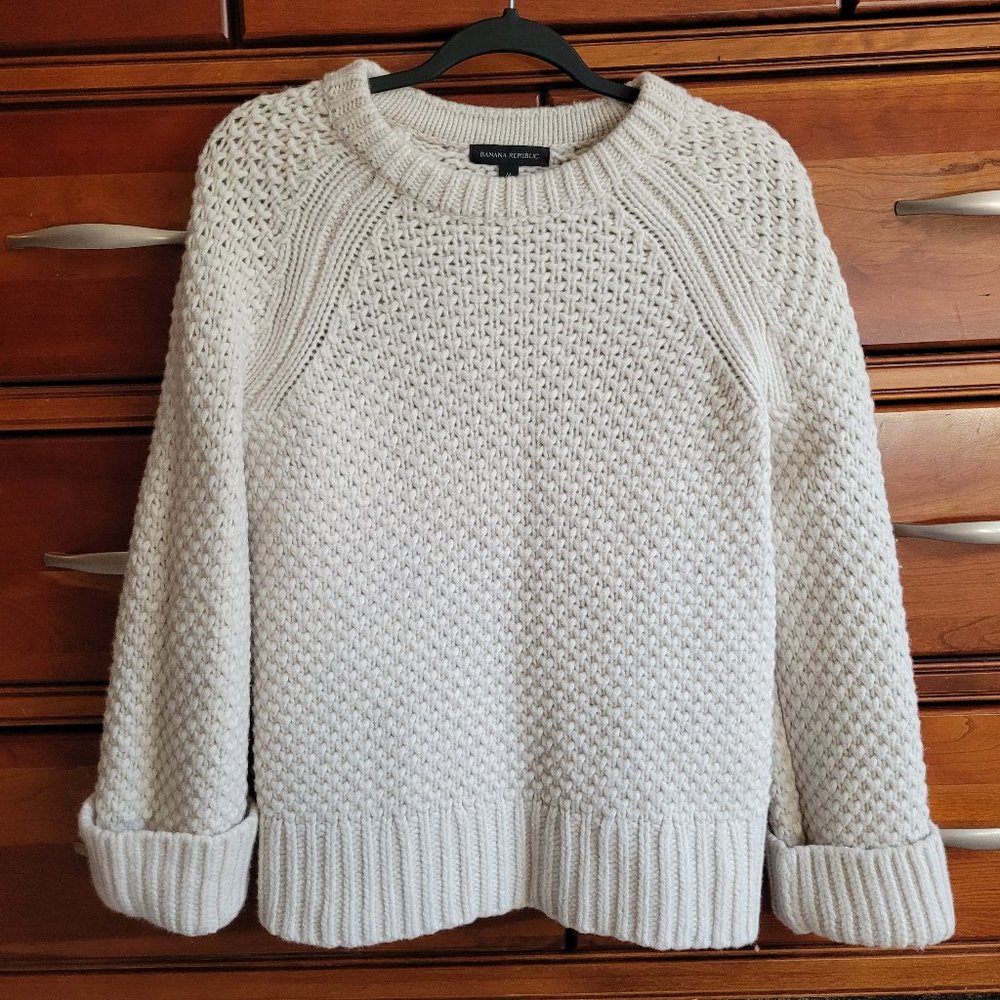 NWT Oversized Ivory Cable Knit Banana Republic Sweater, Size Medium